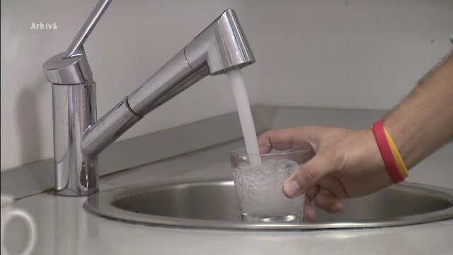 Avertisment pentru bucureșteni: Nu folosiți apa de la robinet pentru hrană. Reacția Apa Nova