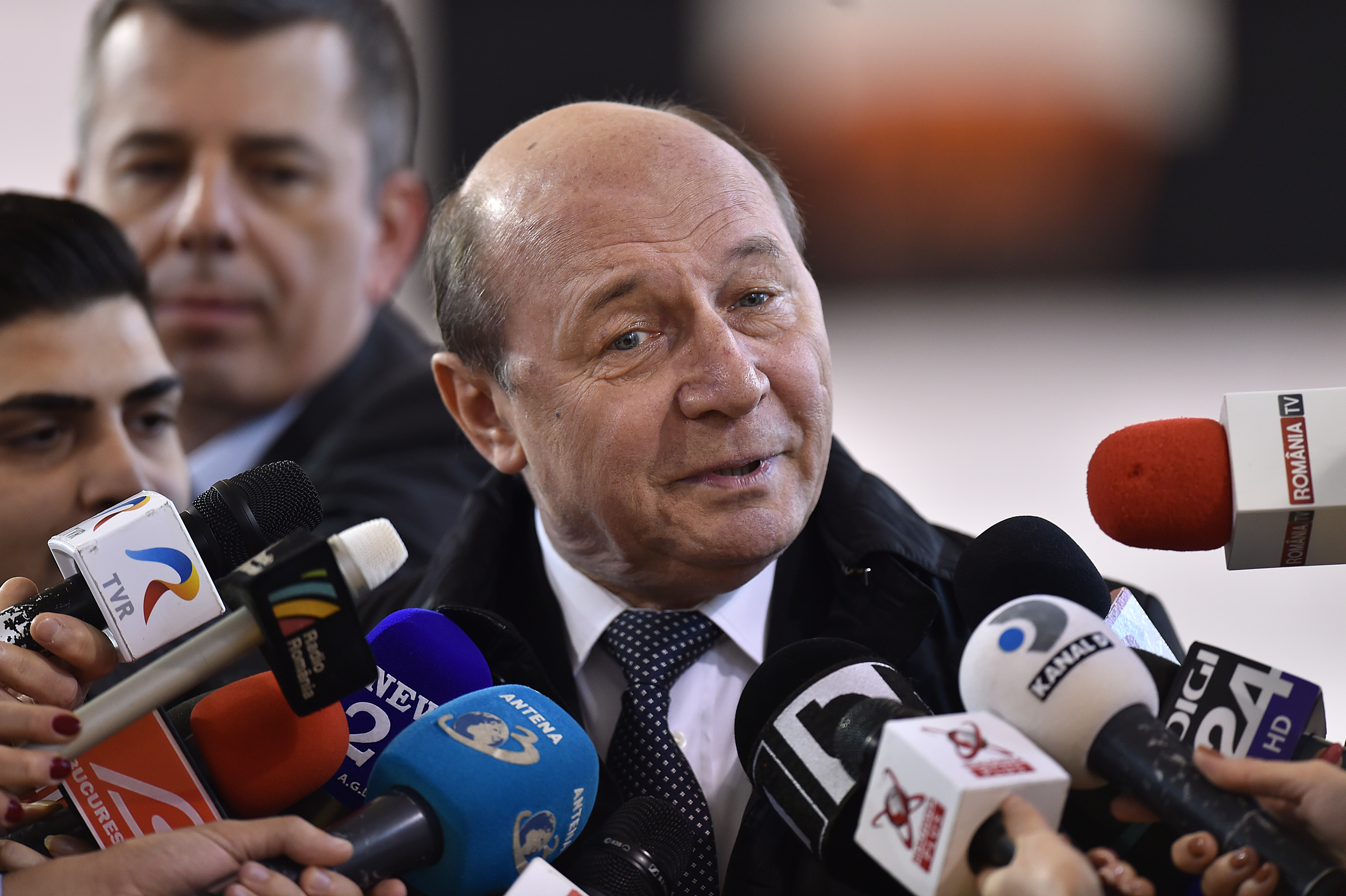Traian Băsescu, către ministrul Vela: ”Marș afară din Guvern!”