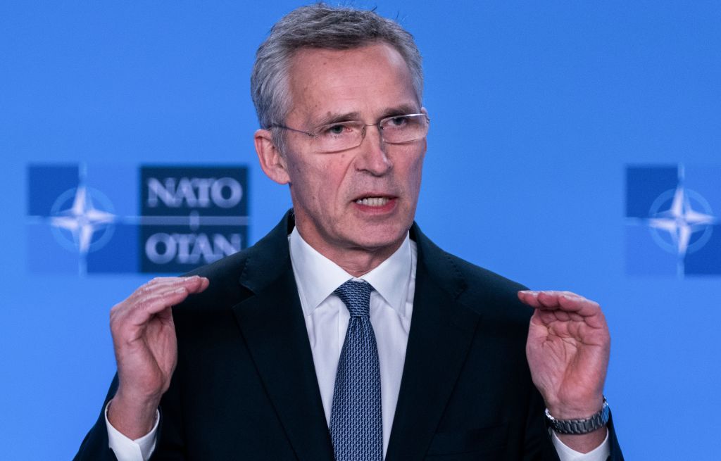 Jens Stoltenberg: NATO întinde din nou mâna Rusiei, dar se pregăteşte şi pentru ce e mai rău