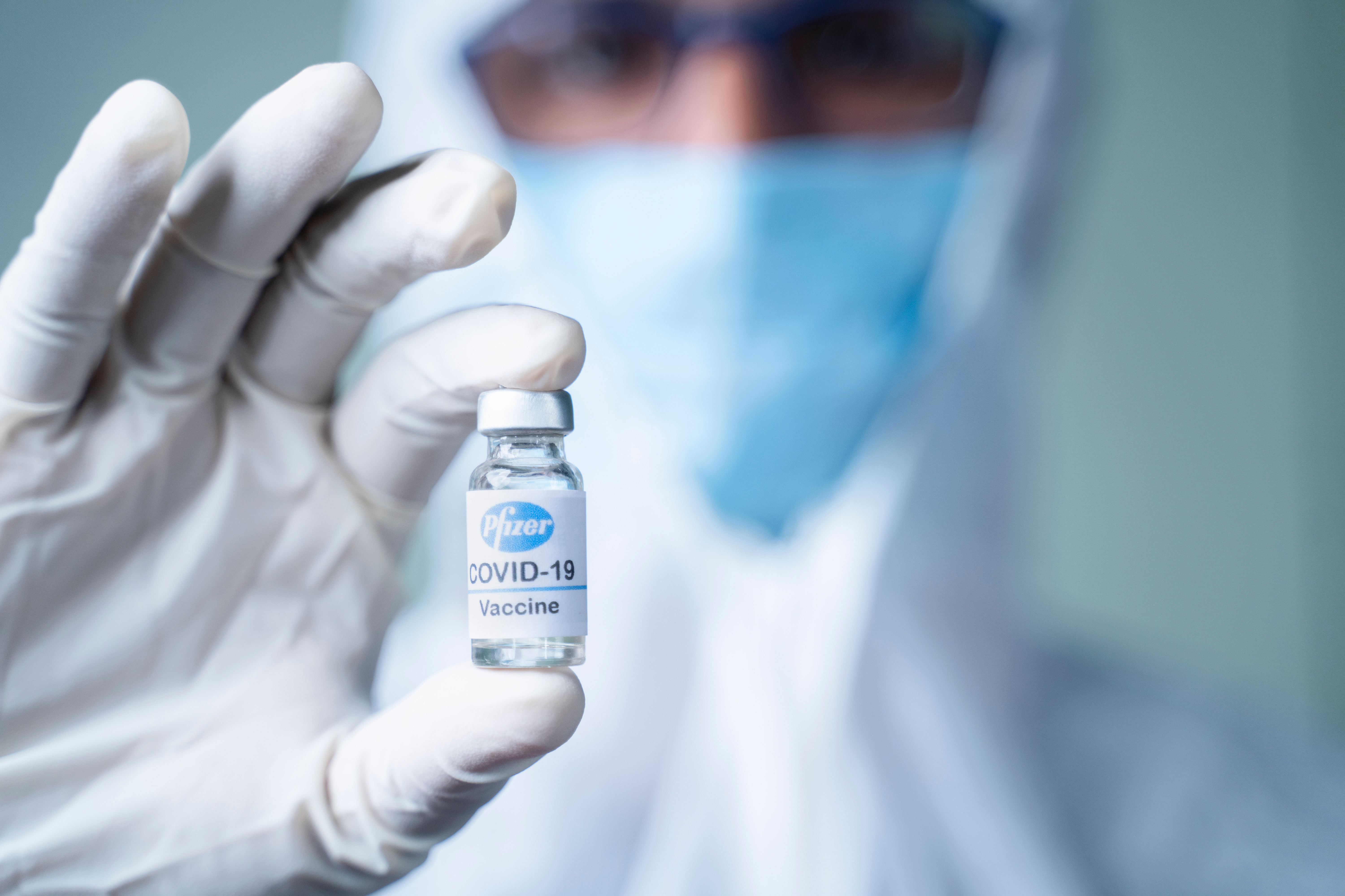 Marea Britanie a decis amânarea până în a 12-a săptămână pentru administrarea celei de-a doua doze de vaccin Pfizer
