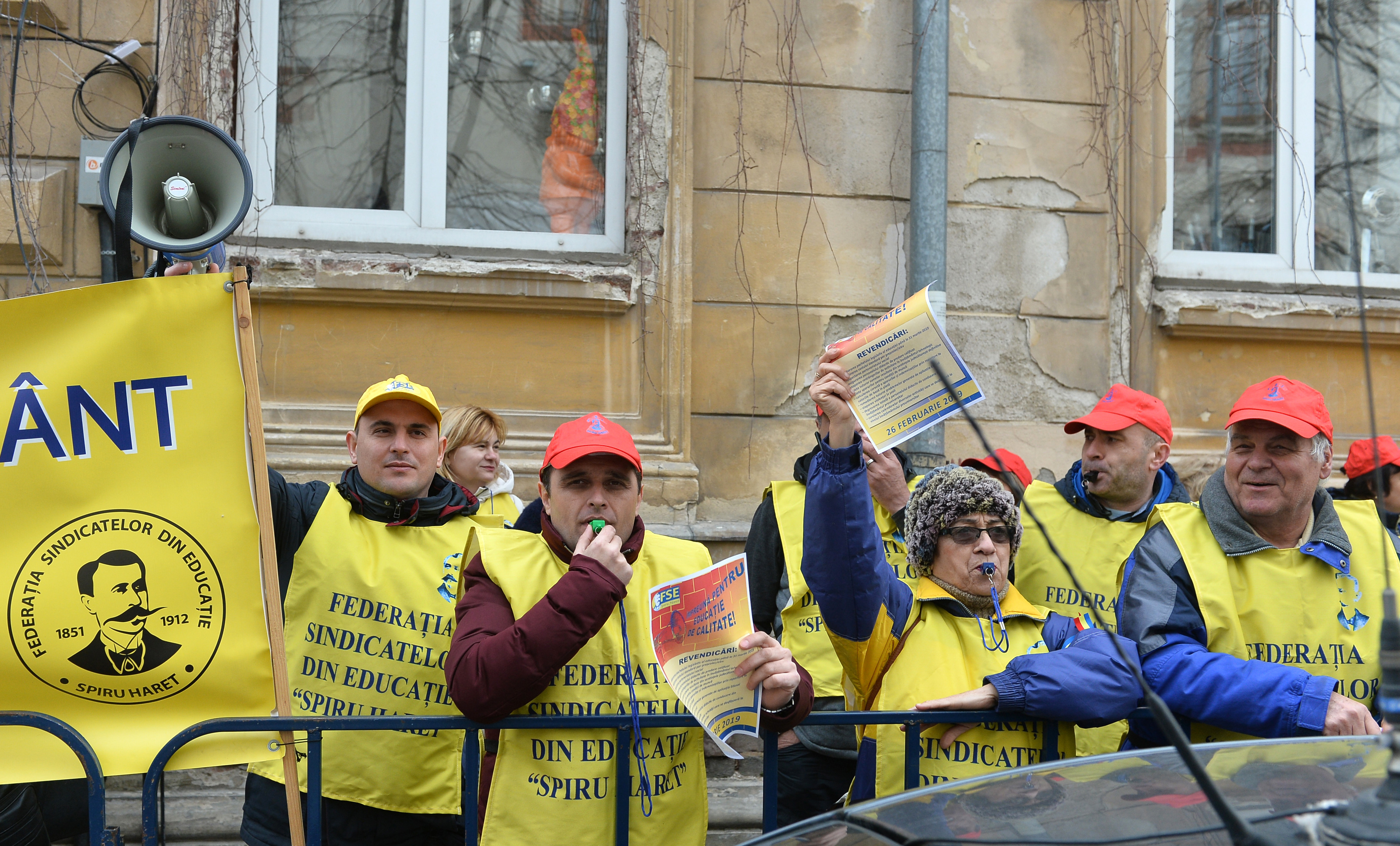 Sindicaliştii din Educație anunţă proteste dacă Guvernul nu majorează salariile