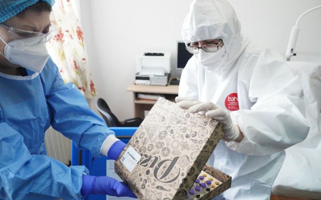 Vaccinul a ajuns în cutii de pizza la Spitalul Județean din Slobozia. Reacția lui Valeriu Gherghiță