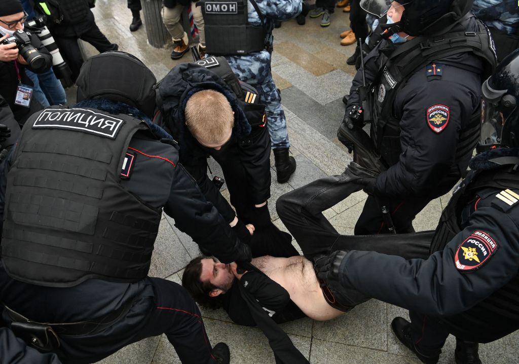 Proteste violente față de arestarea lui Navalnîi pe tot teritoriul Rusiei. Peste 2.500 de persoane au fost reținute - Imaginea 6