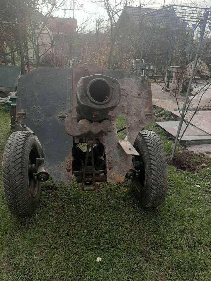 Un craiovean a vândut pe Facebook un tun din Al Doilea Război Mondial. Cât a cerut pe el GALERIE FOTO - Imaginea 2
