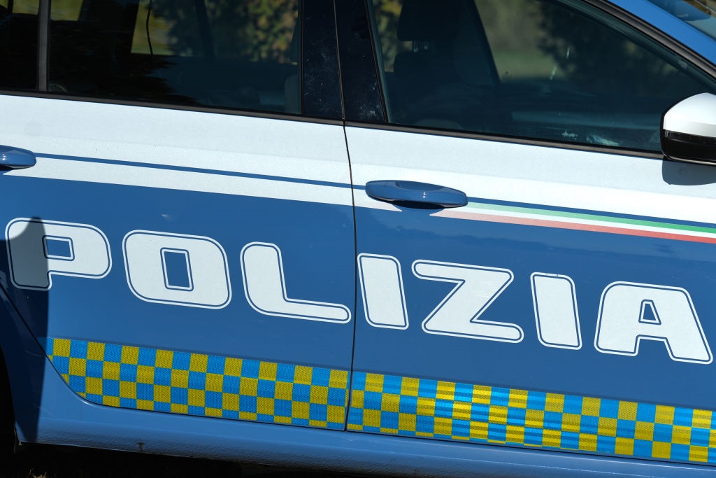 Un italian și-a ucis fiul de 7 ani, i-a ascuns cadavrul în dulap, apoi a încercat să-și omoare fosta soție
