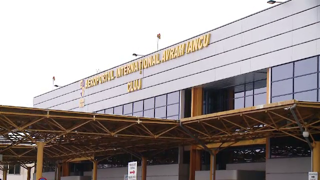 Aterizare de urgență la Cluj, după ce o femeie însărcinată a intrat în travaliu în timpul zborului