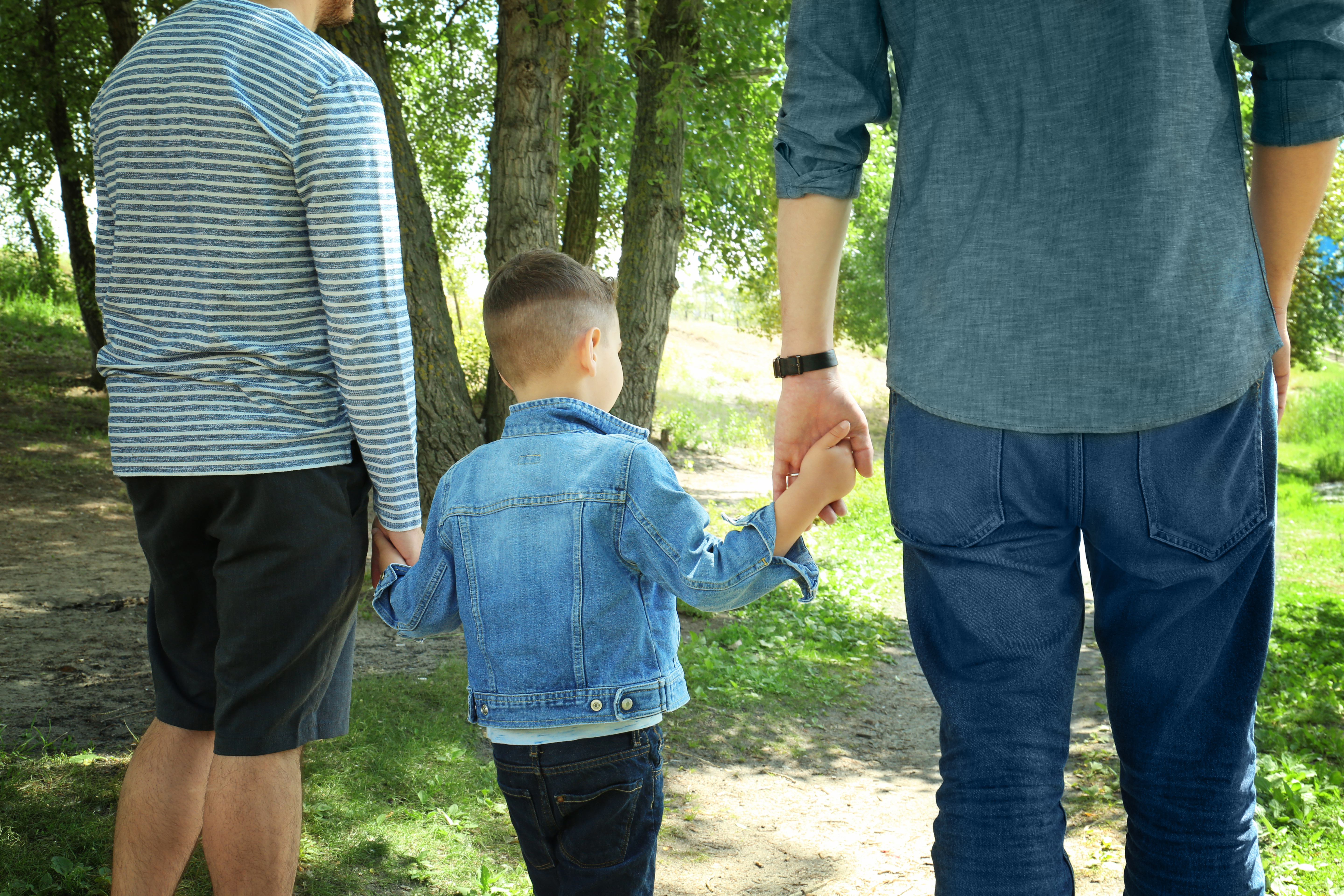 Cuplurile de homosexuali din Israel pot deveni părinţi cu ajutorul unei mame-surogat