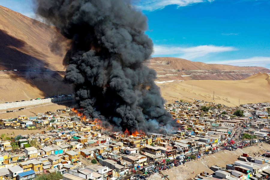 Video. 400 de oameni nu au adăpost, după ce un incendiu a cuprins peste 100 de case în Chile