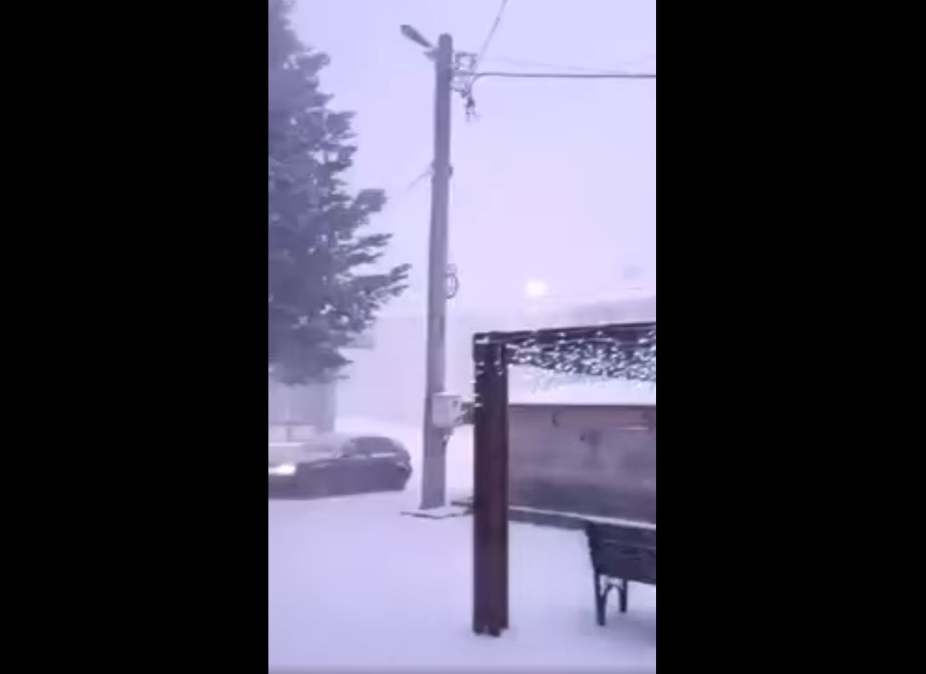 Furtună de zăpadă cu tunete și fulgere, surprinsă în Lupeni. Imagini neobișnuite