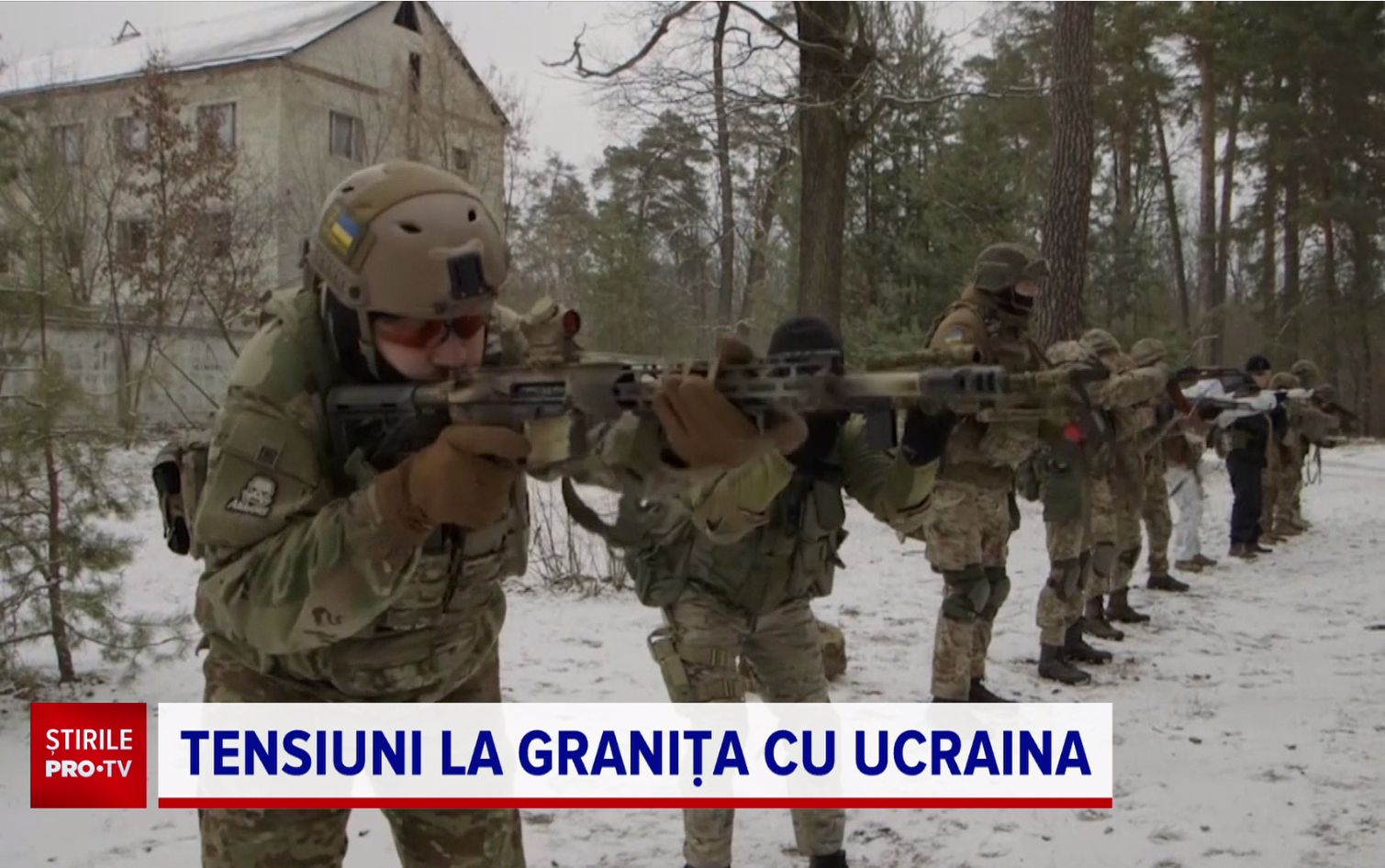 Cursa înarmărilor în Ucraina. Marea Britanie trimite arme antitanc, Rusia comasează trupe și echipamente militare la graniță