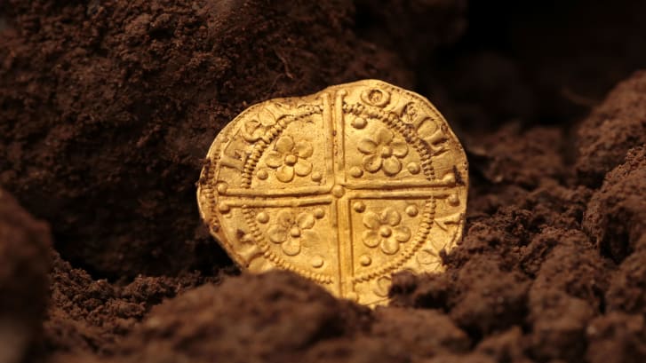 Un bărbat a găsit una dintre cele mai vechi monede de aur din Anglia. Valoarea se ridică la peste 500.000 de dolari