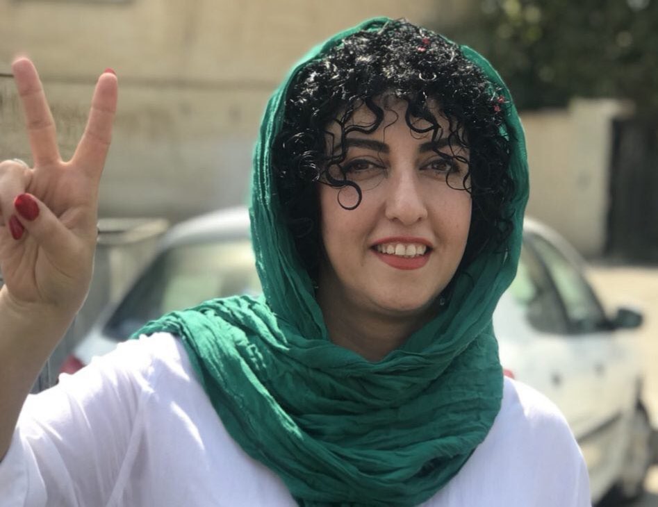 O activistă pentru drepturile omului din Iran, condamnată la 8 ani de închisoare şi 70 de lovituri de bici