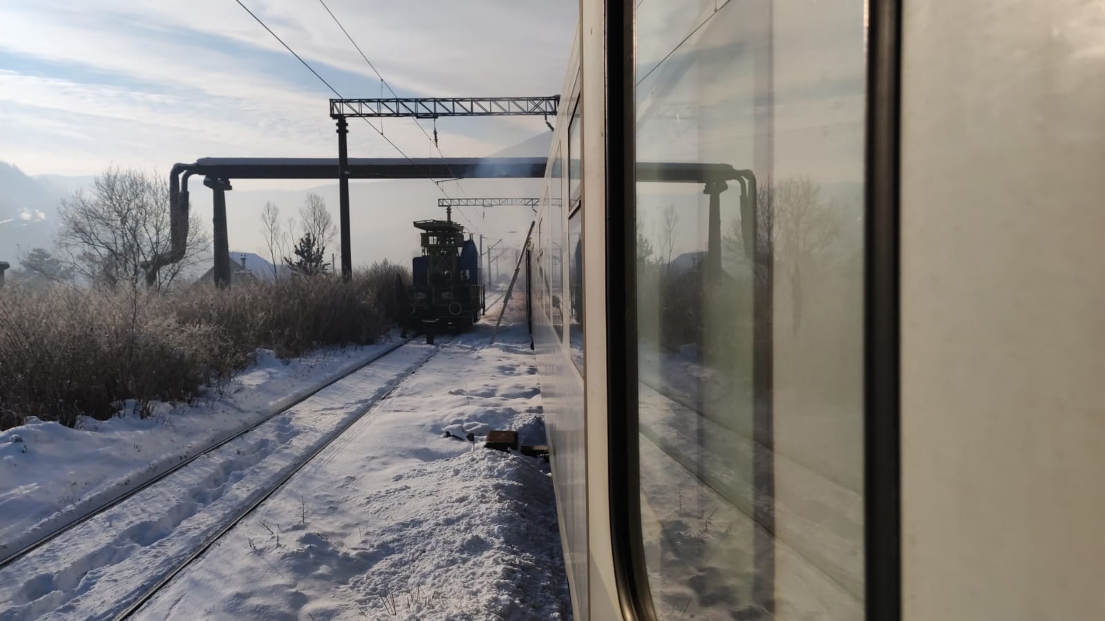 Un tren Deva-București Nord a fost blocat la Petroșani aproape trei ore. Circulația a fost reluată