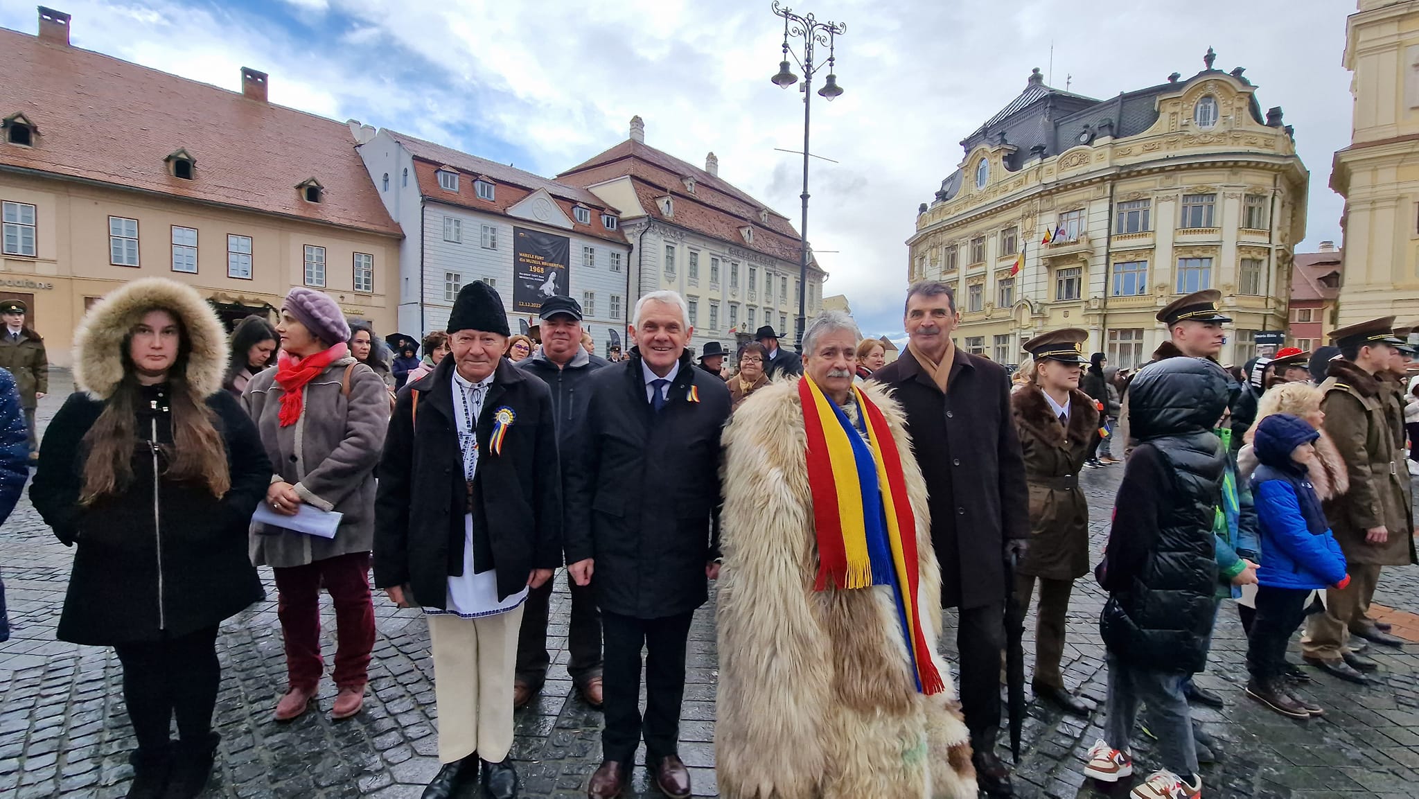 Autoritățile din Sibiu au sărbătorit Mica Unire mai devreme. PSD: Acum sunt plecați în minivacanță. GALERIE FOTO - Imaginea 9