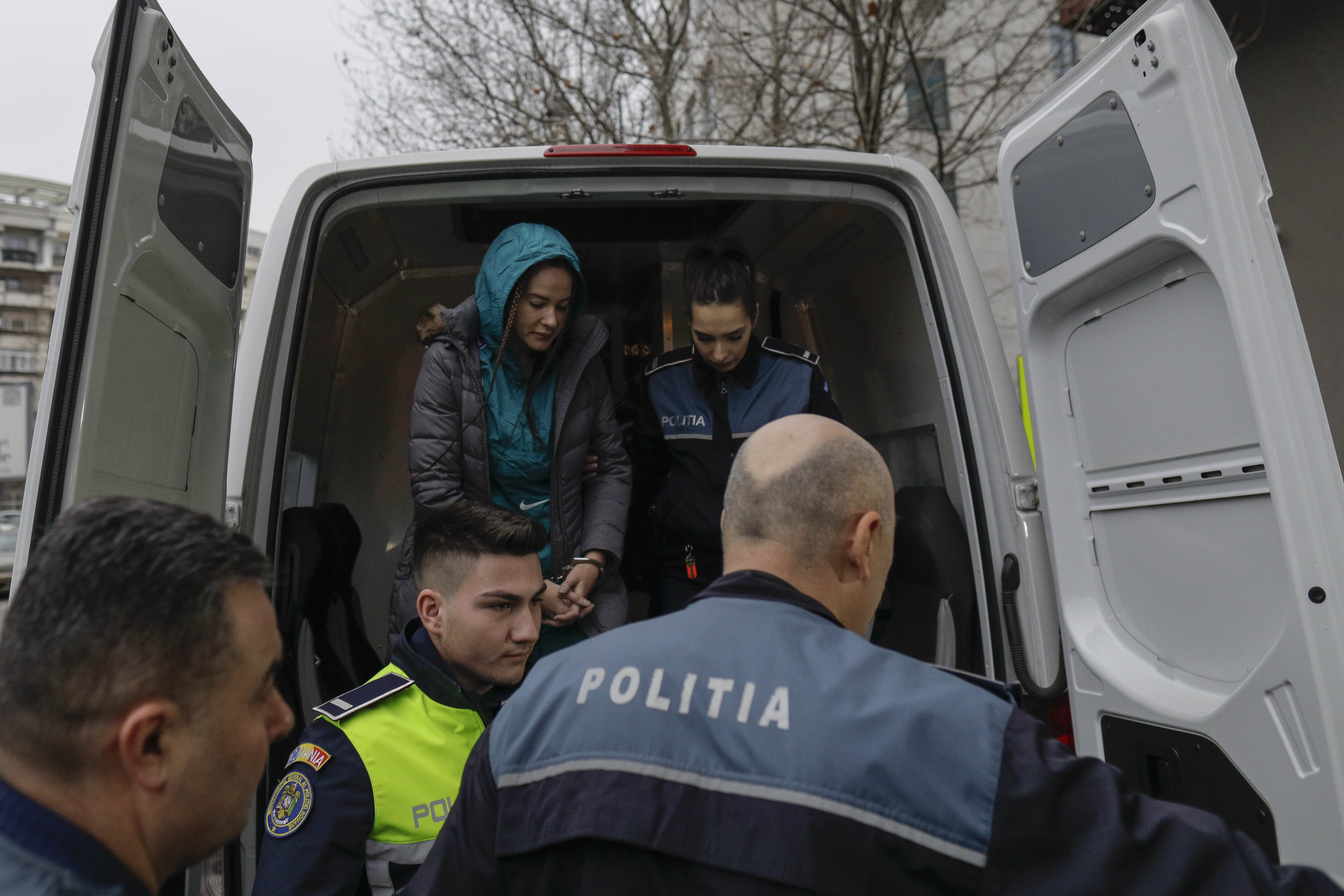 Fraţii Tate, din nou la sediul DIICOT. Susțin că sunt persecutaţi pentru că sunt bogaţi și nu există probe - Imaginea 1