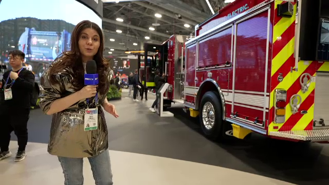 CES 2025. Cum funcționează mașinile electrice de pompieri și de gunoi din Statele Unite, dotate cu inteligență artificială