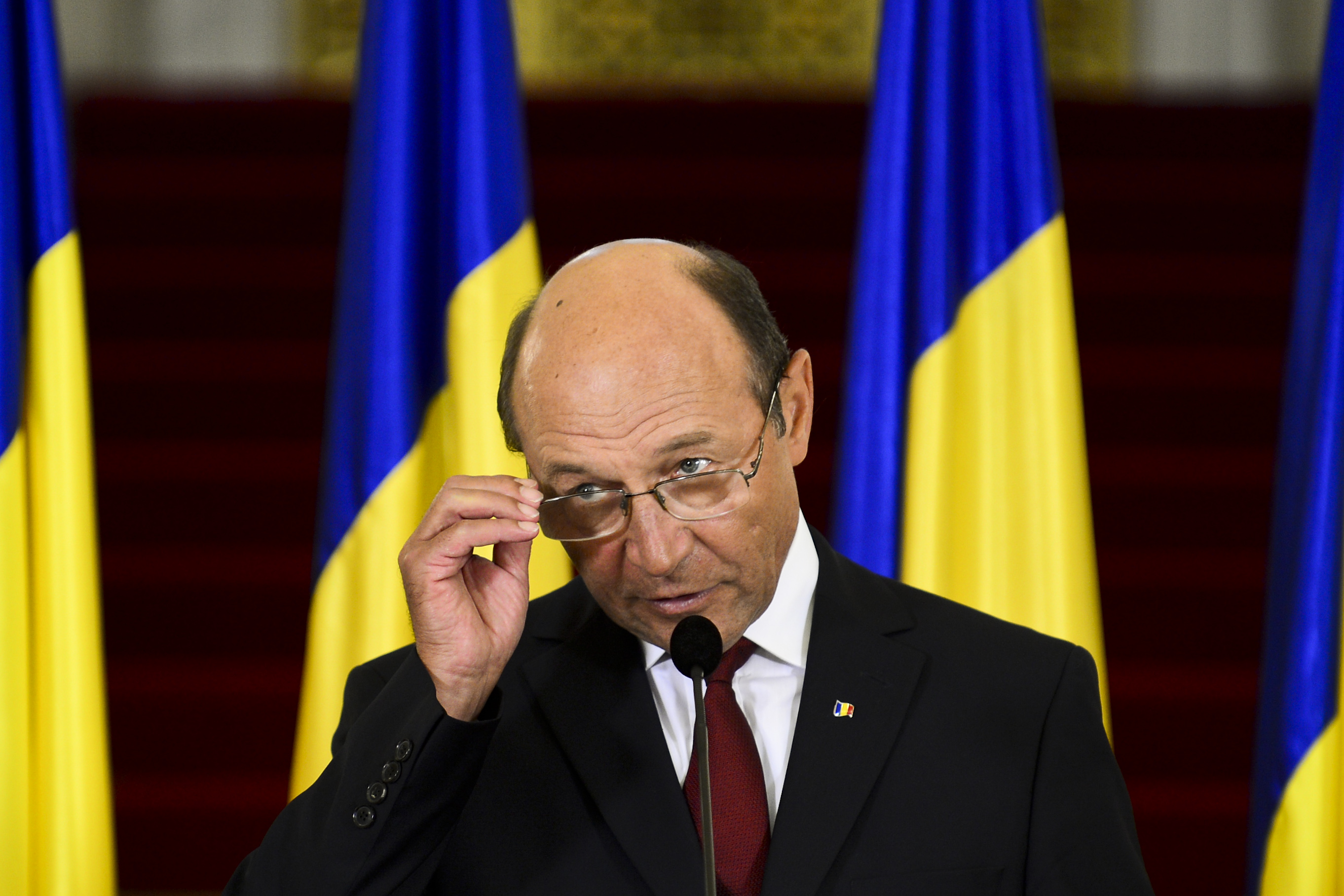 Gigel Stirbu si Toni Grebla au fost investiti in noile functii. Traian Basescu: Va urez succes