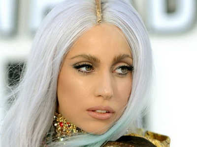 Lady Gaga a fost parasita de iubitul ei. 