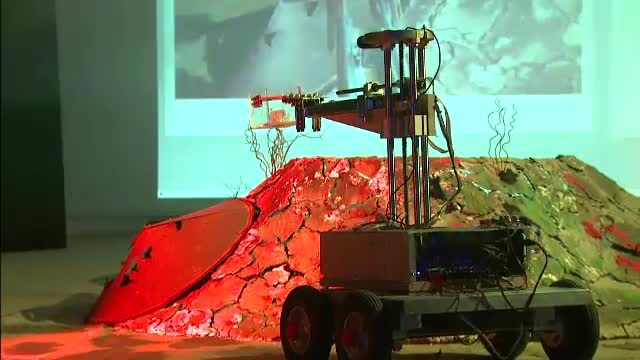 N-au terminat scoala, dar au inventii mari: geaca cu senzori, robotul care elimina bombe