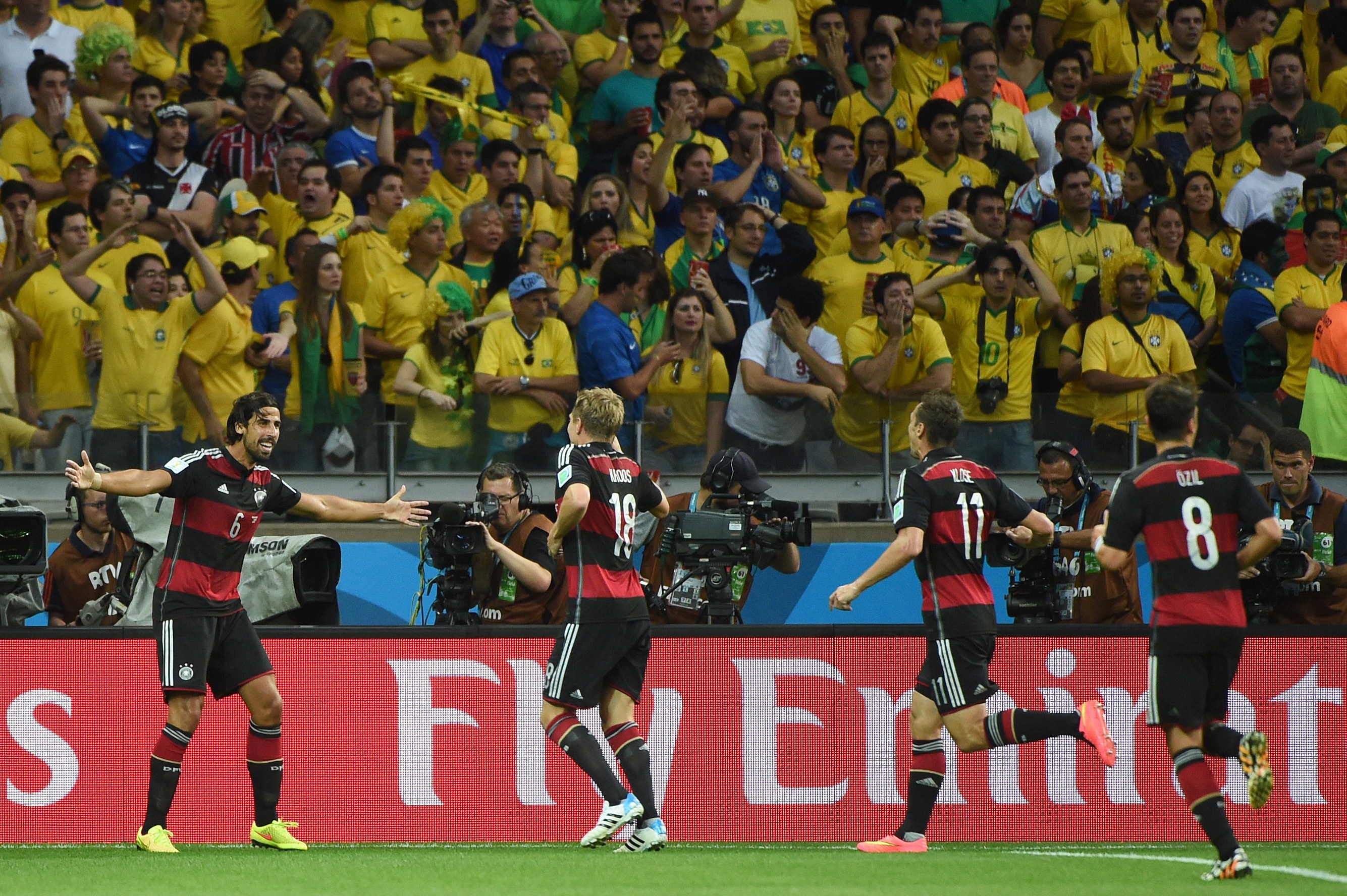 CAMPIONATUL MONDIAL DE FOTBAL 2014. Germania a invins Argentina cu 1 la 0. Mario Goetze i-a adus tarii sale al patrulea titlu - Imaginea 1