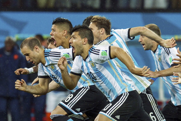 CAMPIONATUL MONDIAL DE FOTBAL 2014. Germania a invins Argentina cu 1 la 0. Mario Goetze i-a adus tarii sale al patrulea titlu - Imaginea 3