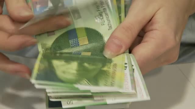 Premiera in Romania. ANPC a castigat un prim proces prin care bancile sunt obligate sa elimine clauza de dobanda abuziva