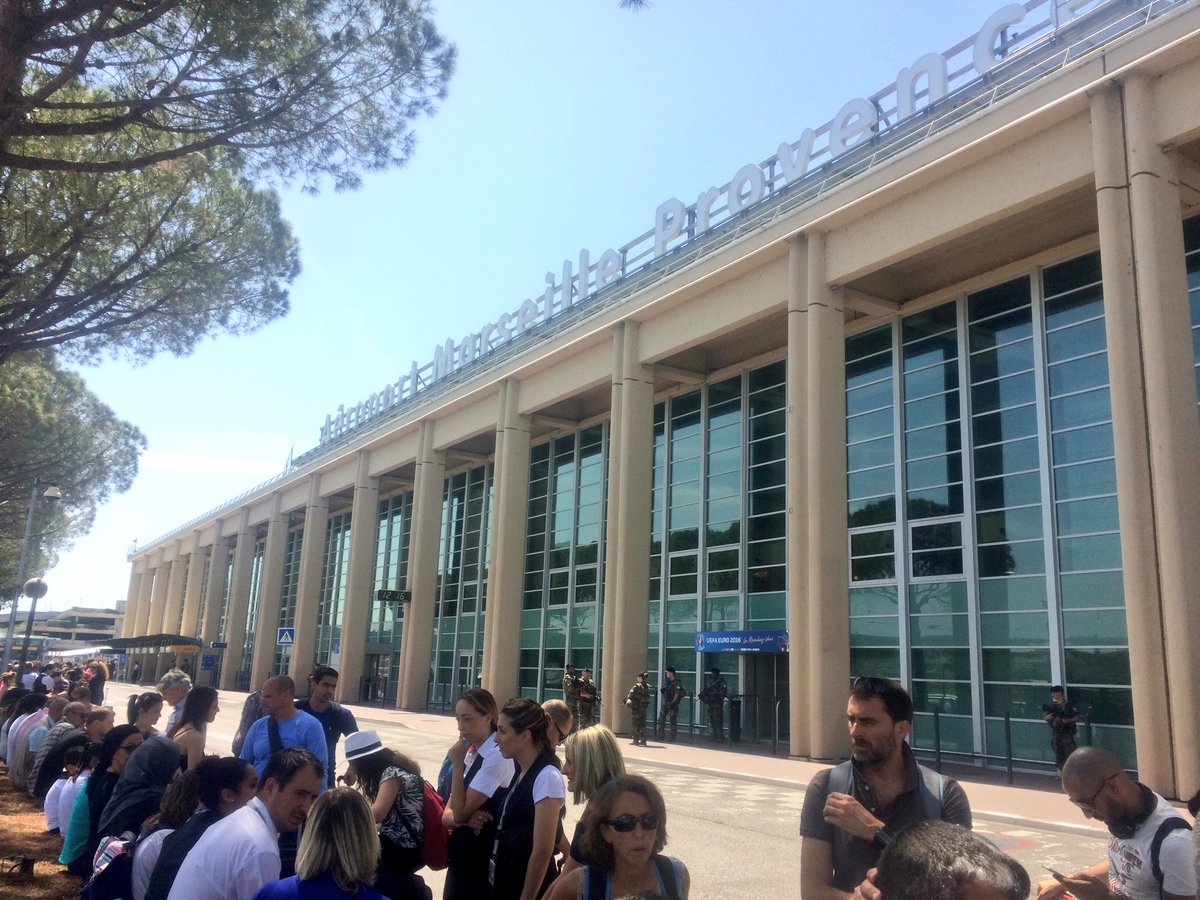 ALERTA in Franta. Aeroportul din Marsilia a fost evacuat, cu doua zile inainte de semifinala EURO 2016