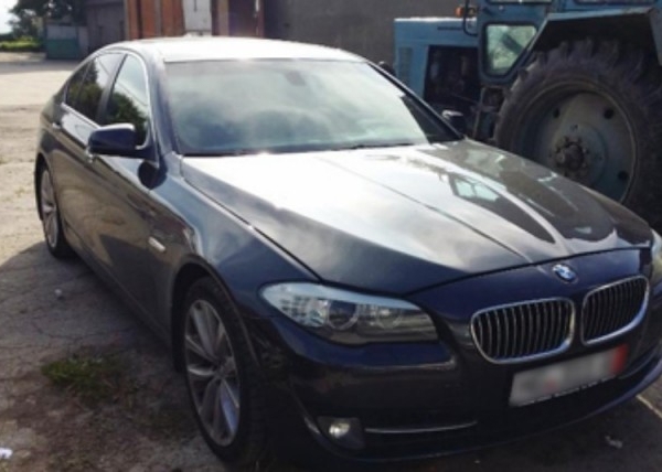 Un BMW cautat de Interpol, retinut la frontiera Republicii Moldova. Cine se afla la volanul bolidului