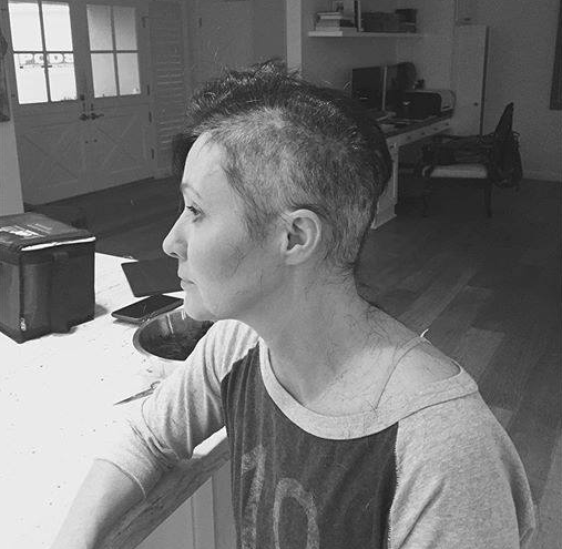 Shannen Doherty, fotografiata la 24 de ore dupa ce a reinceput sedintele de chimioterapie. Mesajul emotionant al actritei