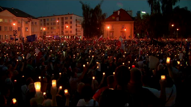 Mii de oameni au manifestat in Polonia fata de noua reforma a Justitiei. Ce a declarat presedintele Consiliului European
