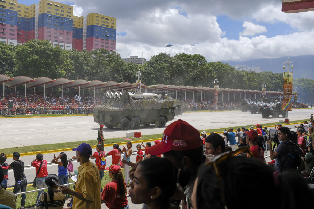 Paradă militară impresionantă organizată de Maduro în Venezuela - Imaginea 6