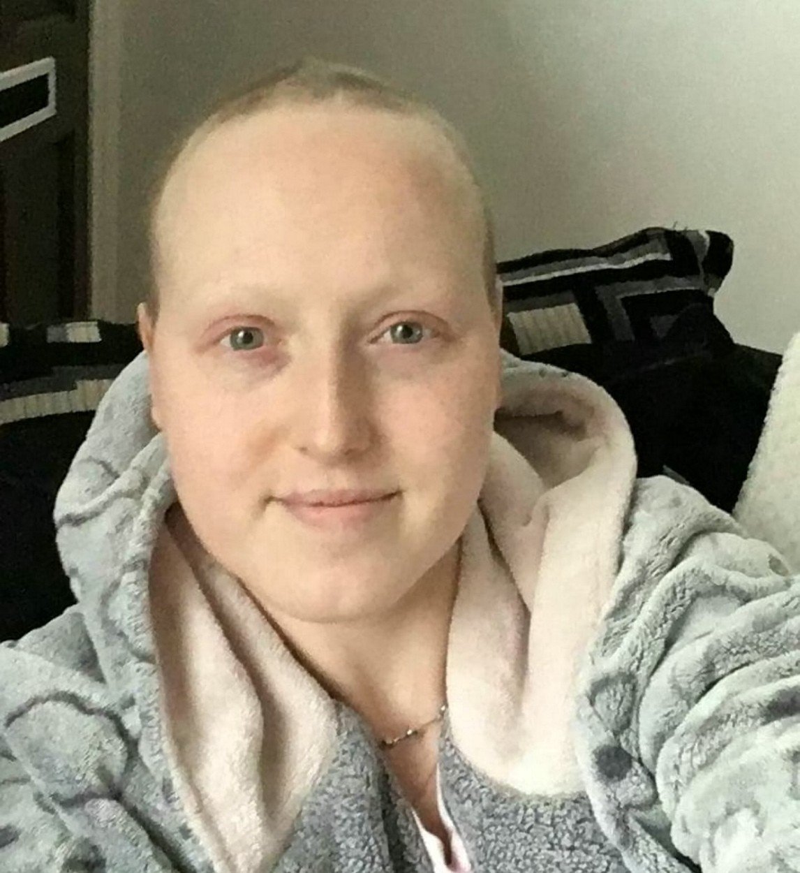 Coșmarul unei femei, diagnosticată greșit cu cancer. Și-a extirpat sânii - Imaginea 3