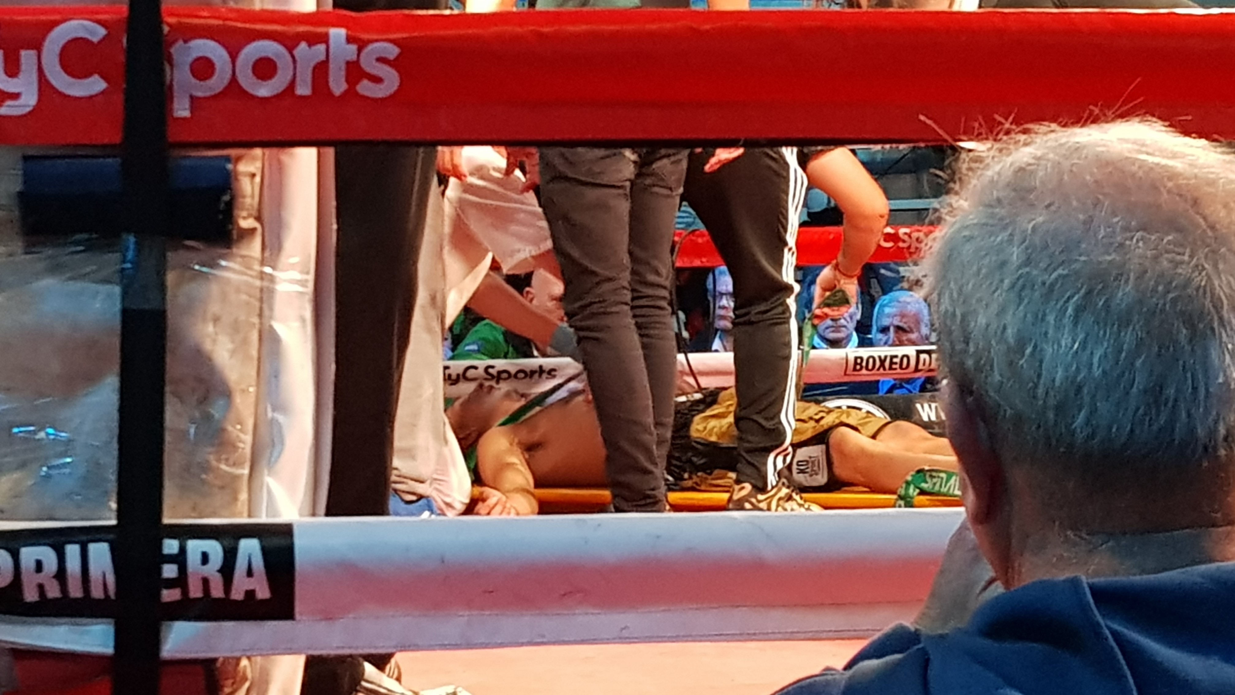 Momentul tulburător în care Hugo Santillan, al doilea boxer mort, s-a prăbușit în ring