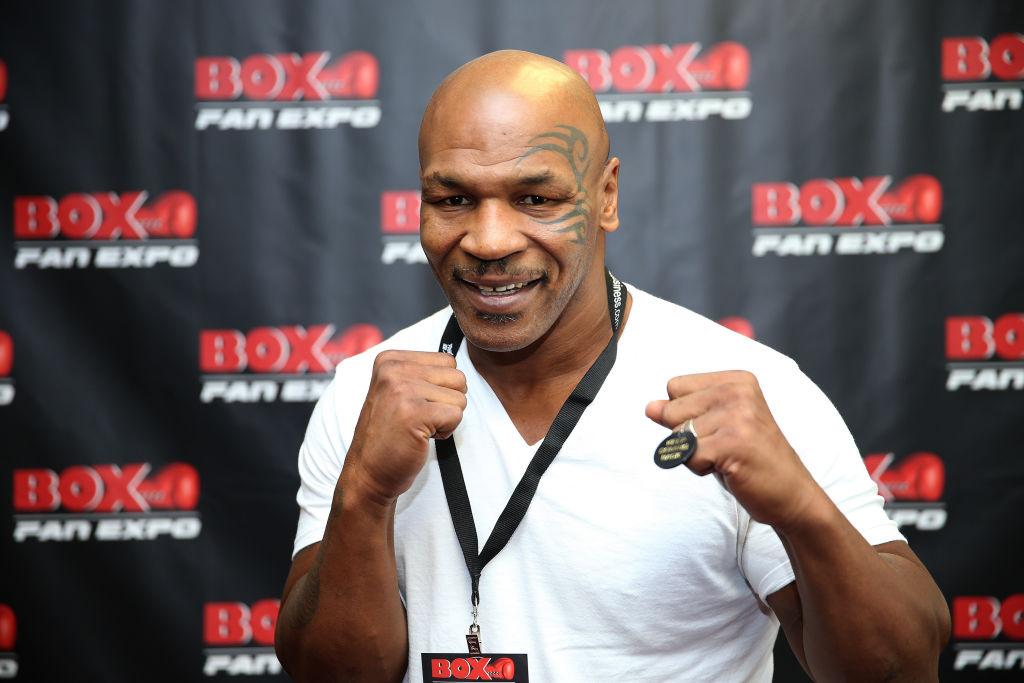Mike Tyson revine în ring. Fostul campion mondial va disputa un meci demonstrativ contra lui Roy Jones Jr