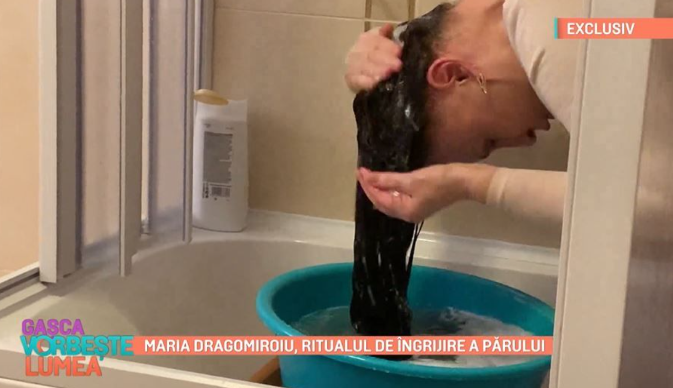 Maria Dragomiroiu a arătat cum își spală și coafează părul lung. VIDEO
