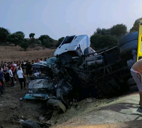 Cel puţin 18 morți într-un accident cumplit, în Algeria. Oamenii se întorceau dintr-o excursie