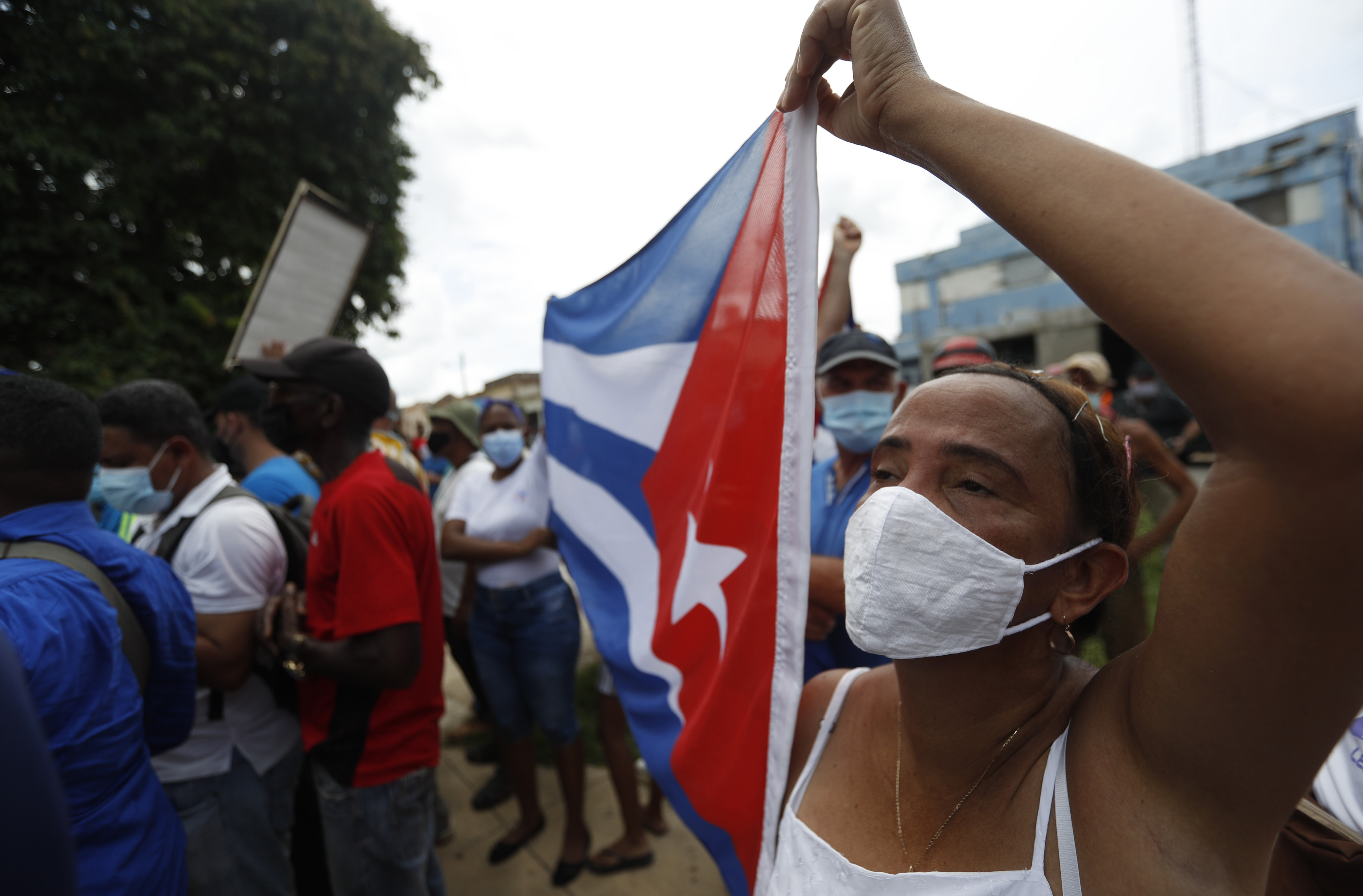 Revoltă în Cuba. Mii de oameni au protestat, exasperaţi de criza economică. 