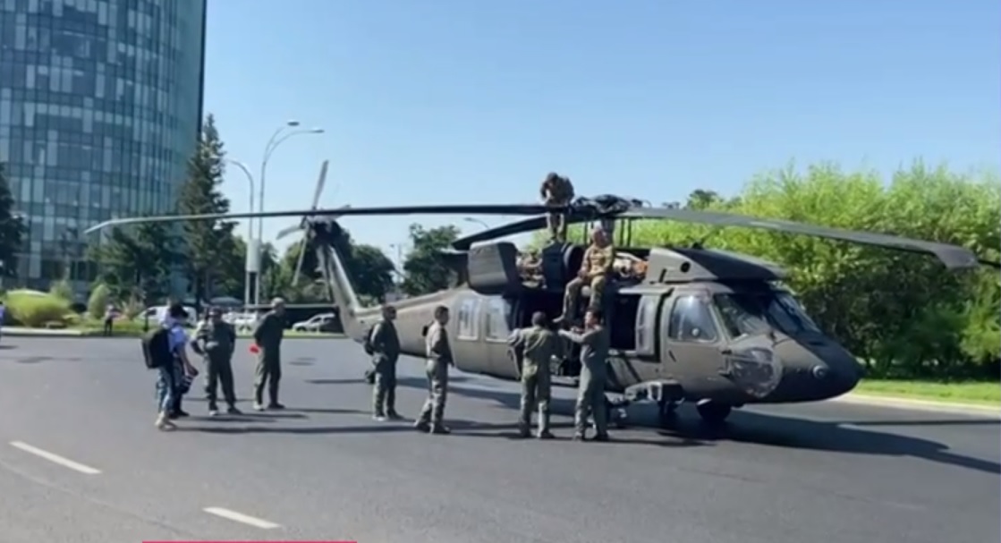 ”Black Hawk Down” în București. Elicopter militar american, aterizat forțat: ”Puteam să asistăm la o tragedie” - Imaginea 3