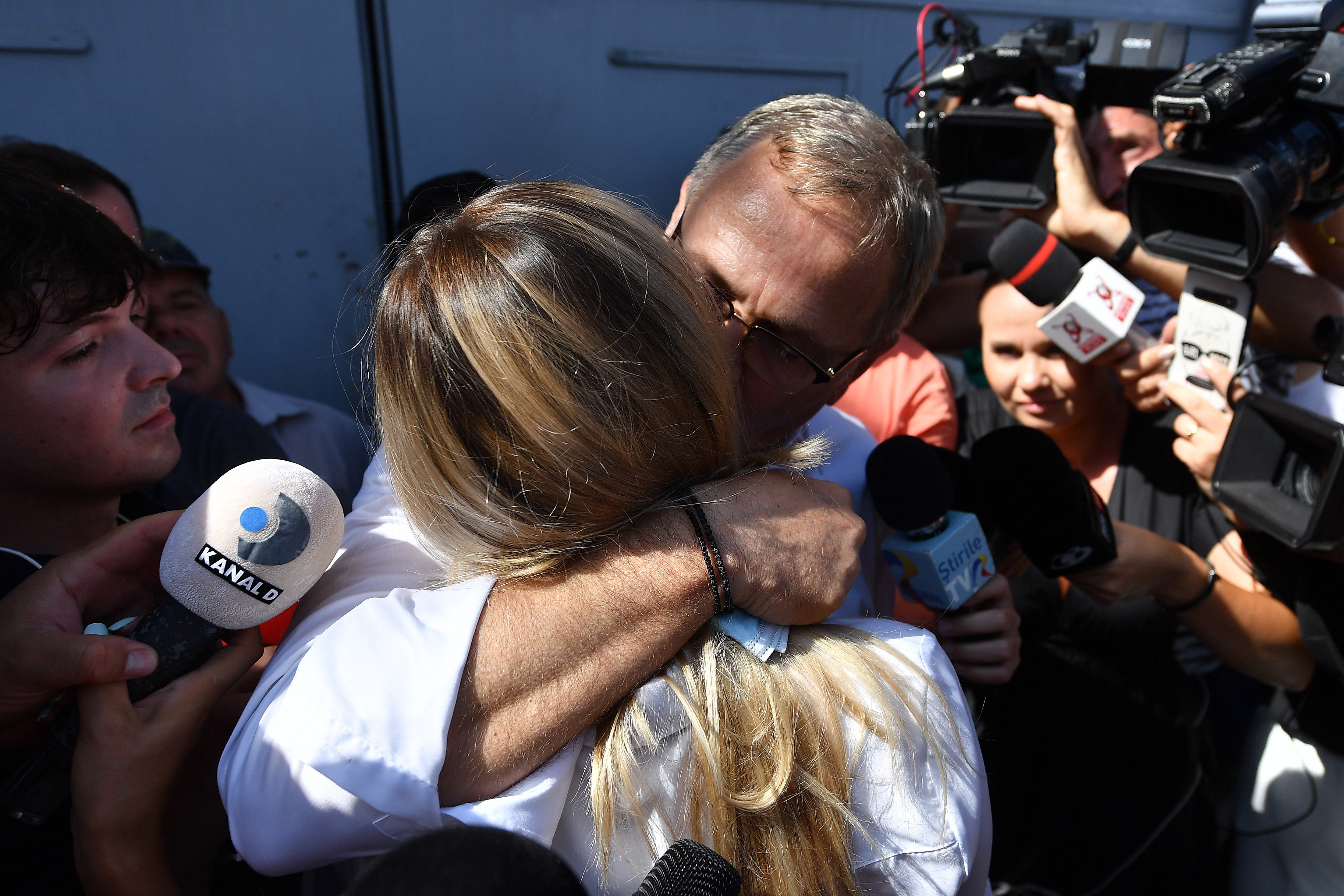 Primele declarații ale lui Liviu Dragnea, după ce a fost eliberat: ”O perioadă de suferință, abuzuri și umilință” - Imaginea 3