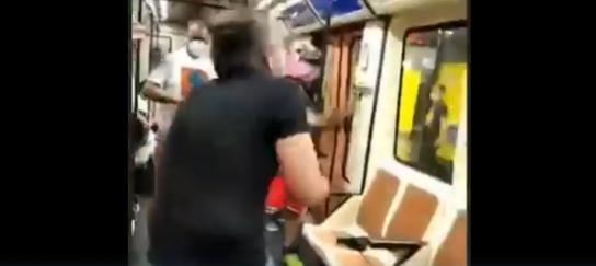 VIDEO. Un bărbat și-a pierdut vederea după ce a fost lovit în metrou de un călător căruia i-a reproșat că nu are mască