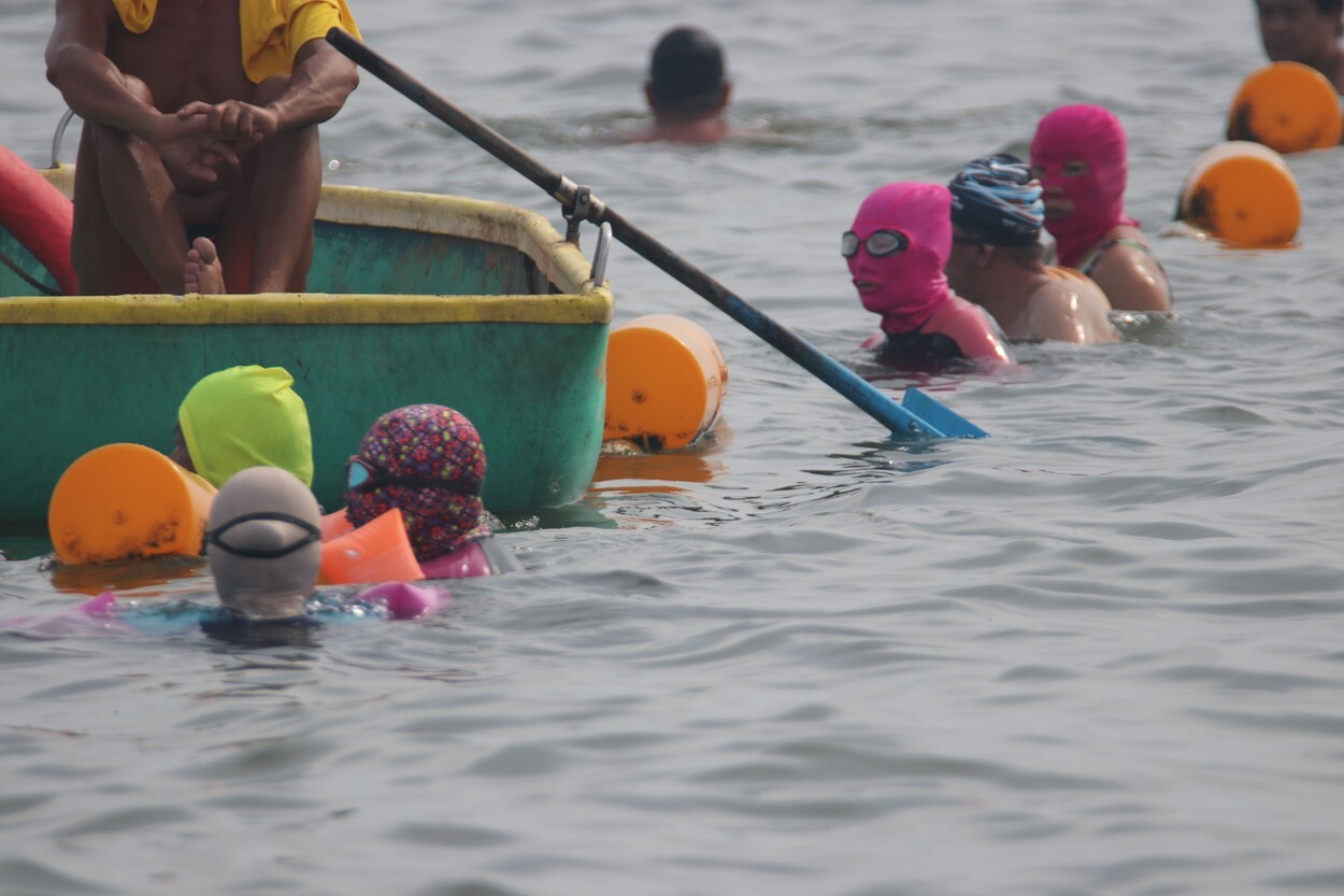 Țara în care femeile poartă pe cap masca „Facekini” pentru a nu se bronza deloc. GALERIE FOTO - Imaginea 10