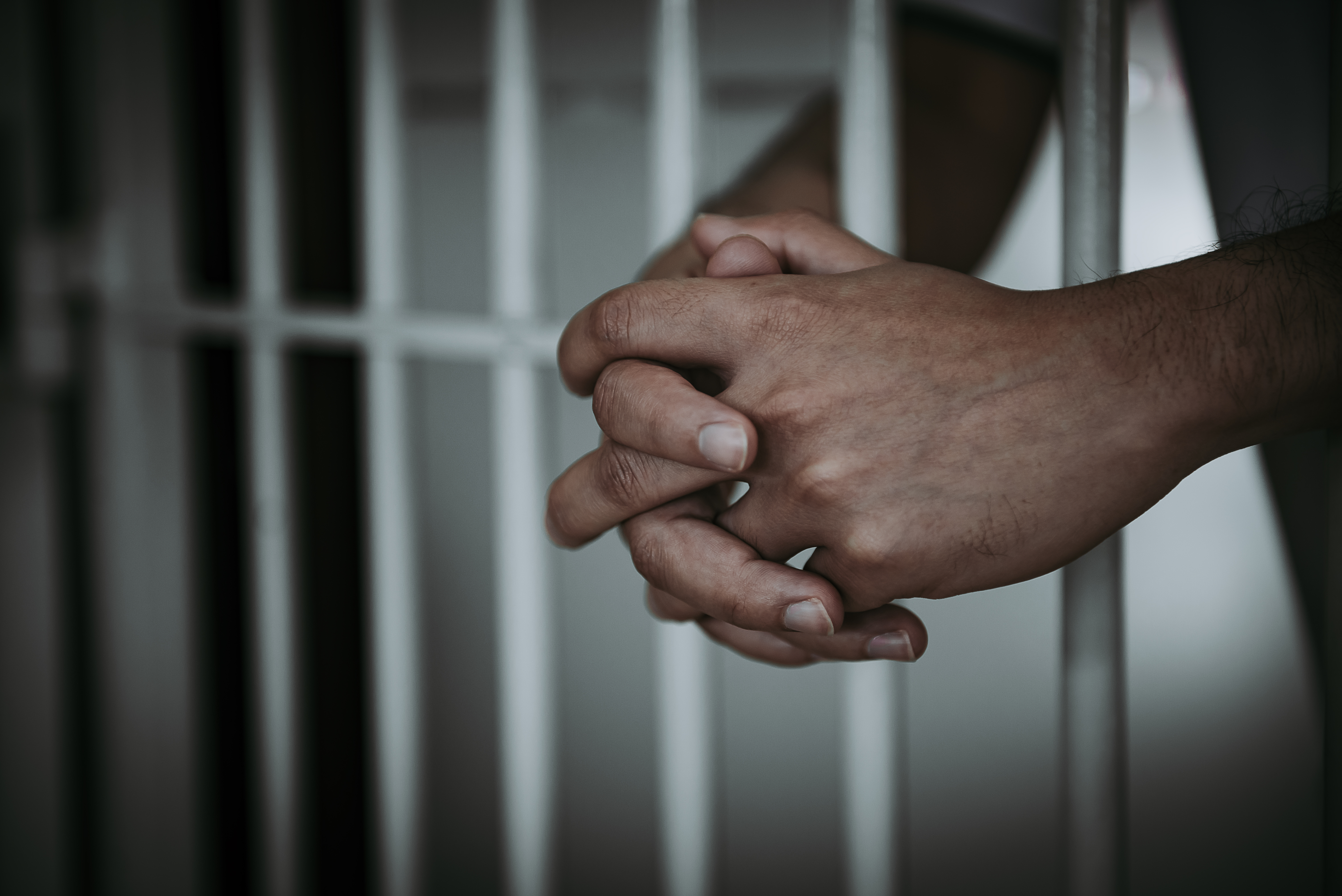 Un bărbat a fost condamnat la 5 ani de închisoare pentru răspândirea Covid-19. Ce a făcut