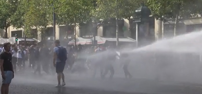 Proteste violente în Franța față de 