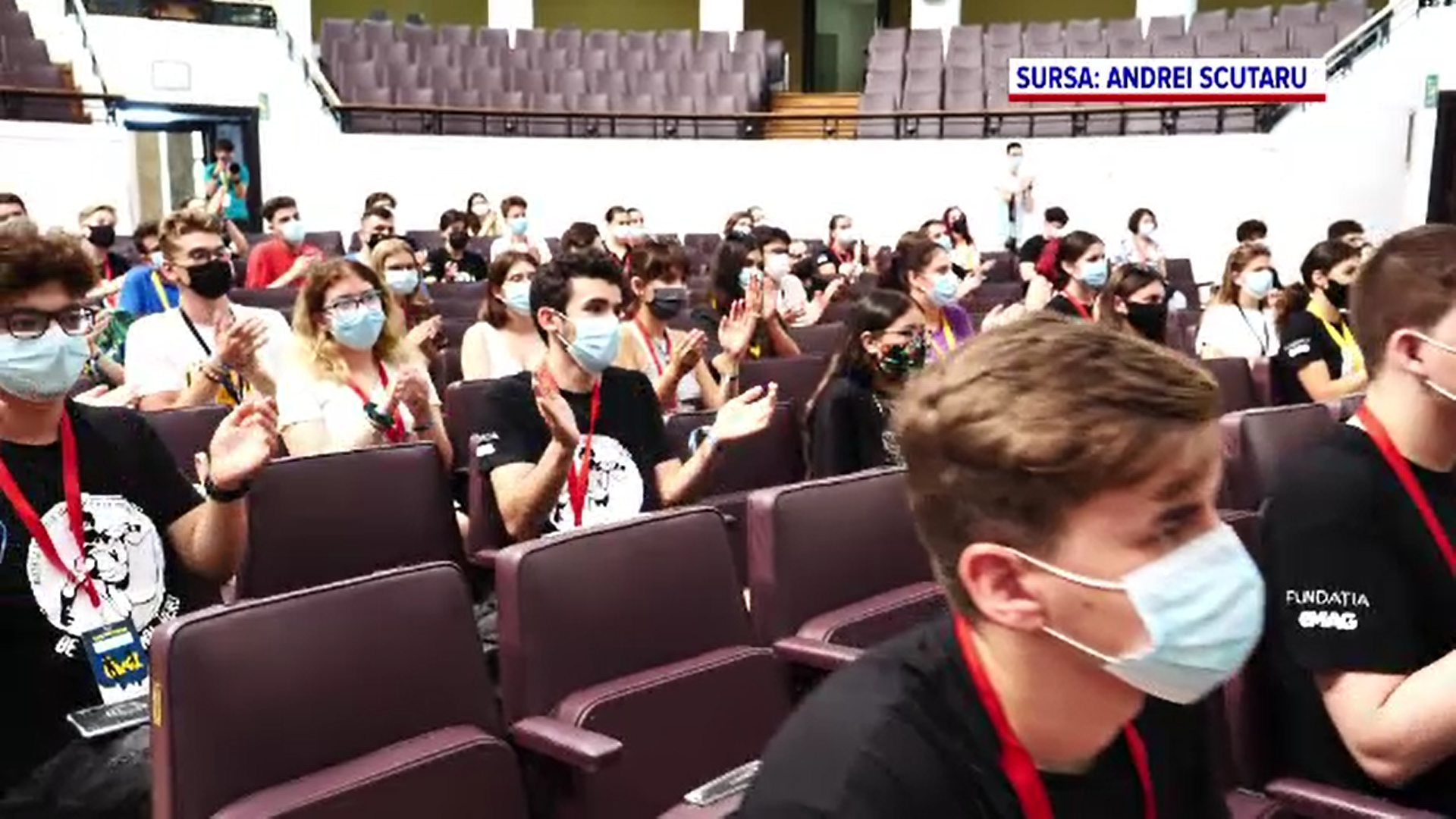 Zeci de elevi de liceu din țară au devenit studenți timp de o săptămână la București