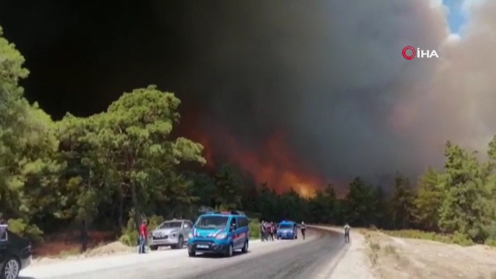 Incendii de vegetație în Turcia. Mai multe familii au fost evacuate