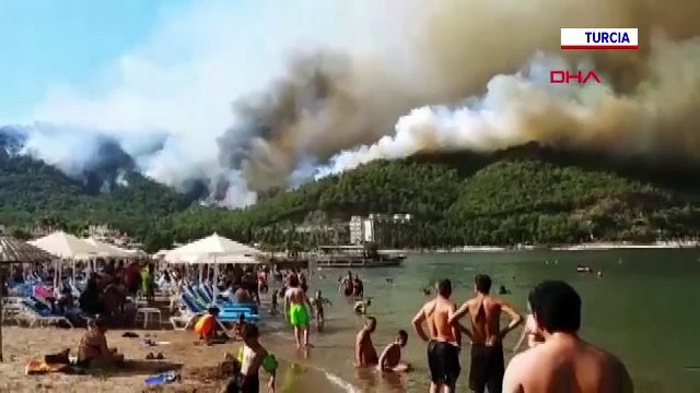 Incendiile din Turcia pun în pericol stațiunile turistice. Mai multe hoteluri au fost evacuate