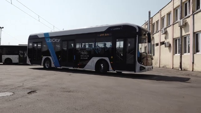 Primul autobuz electric 100% românesc, produs la Baia Mare. A fost deja testat în patru orașe din țară