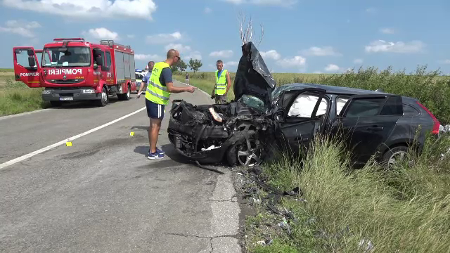 Accident grav pe o șosea din județul Botoșani. Un bărbat a murit, după ce o autoutilitară s-a lovit frontal cu un autoturism