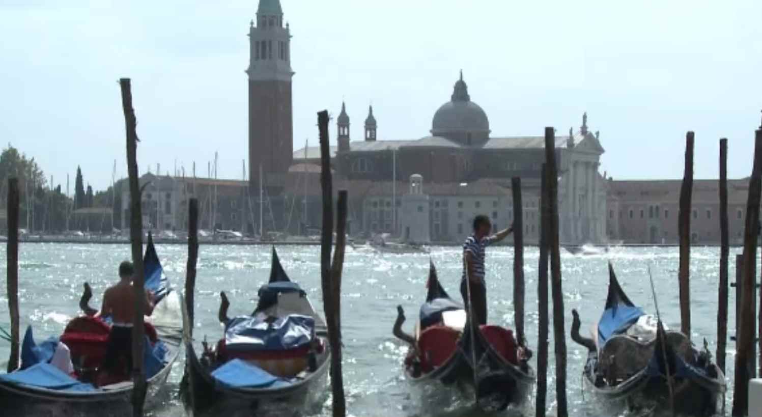 Taxa pe turist se introduce la Veneția. Cum variază suma