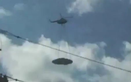 OZN capturat si carat de un elicopter rusesc. VIDEO